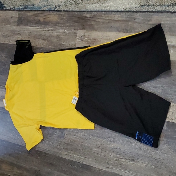 Msocietyny clothing - Picture 3 of 3